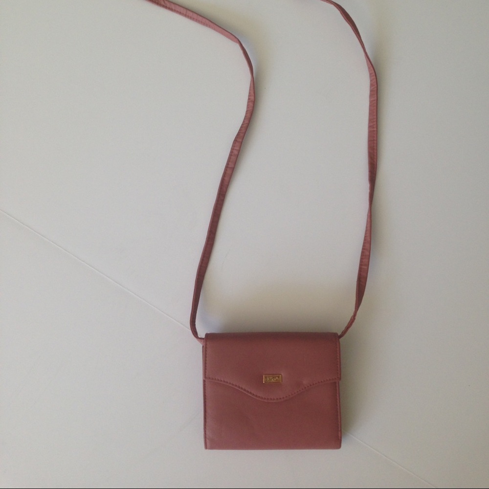 NWOT Coral BUXTON small crossbody bag