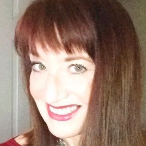 Meet your Posher, Carol