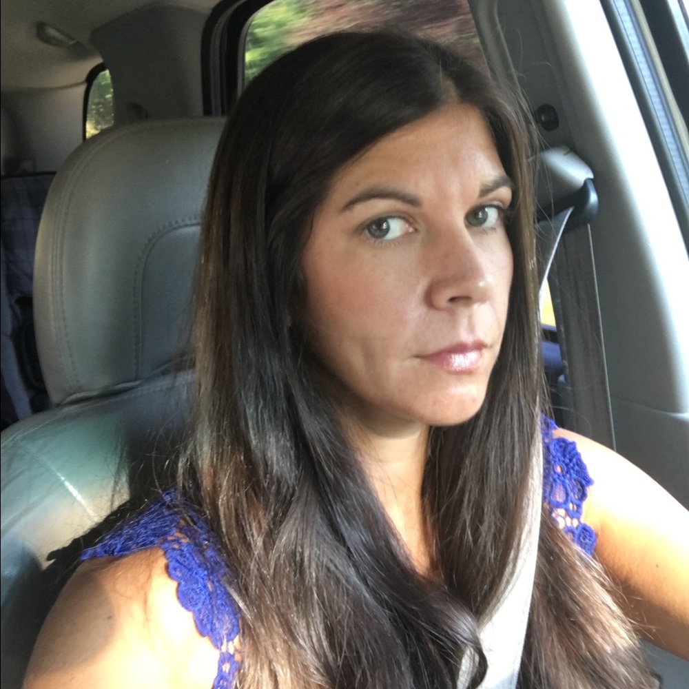 Meet your Posher, Angela