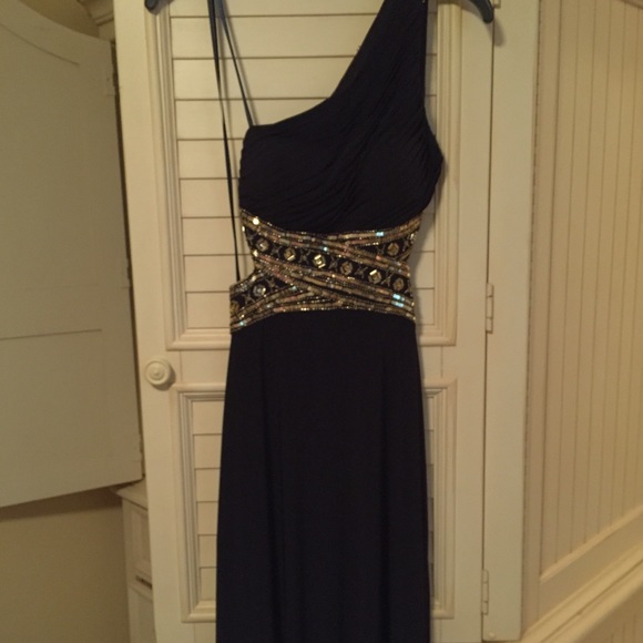 PROM DRESS - Picture 2 of 5