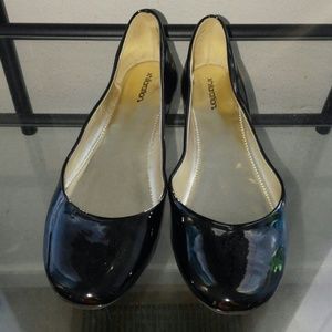 Black dress shoes