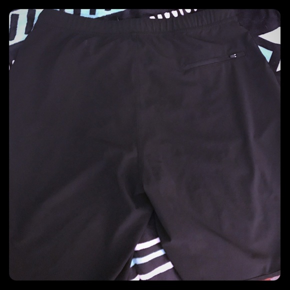 Men's Fragile Ocean Shorts - Picture 2 of 4
