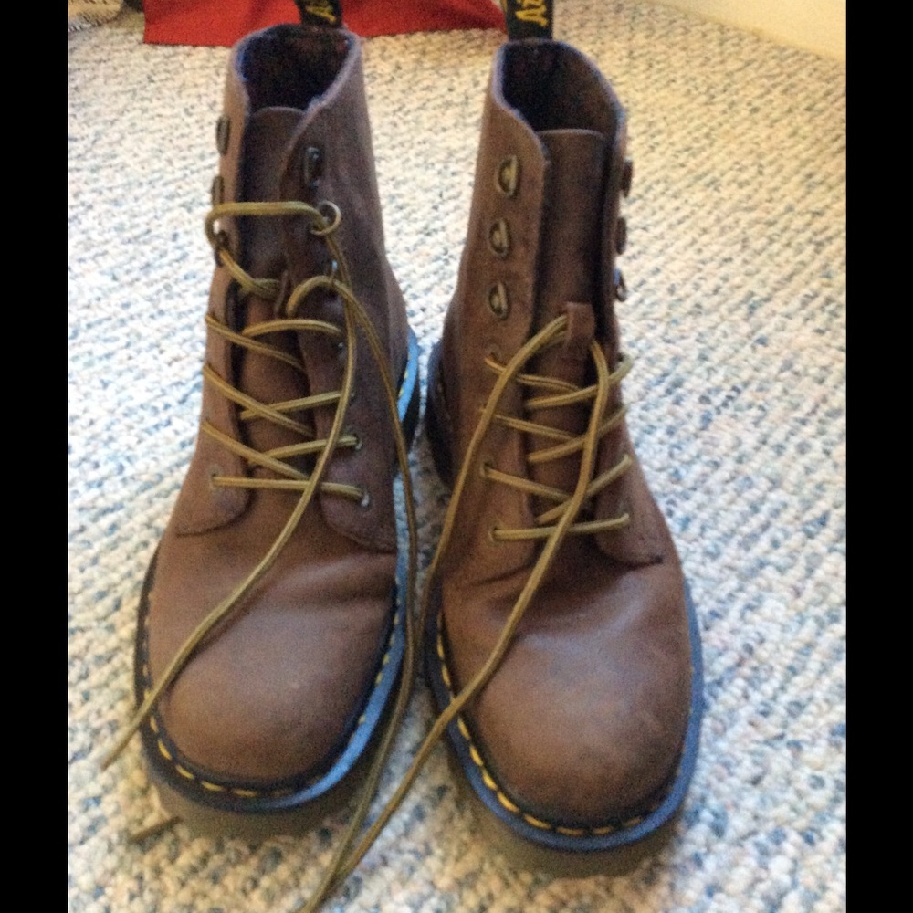 PRICE DROP!!!!! NWOT Doc Martens Luana Air Ware