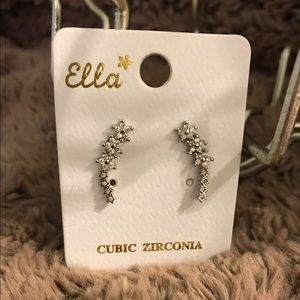 💫STUNNING💫CZ Shooting Star Ear Climbers🌟