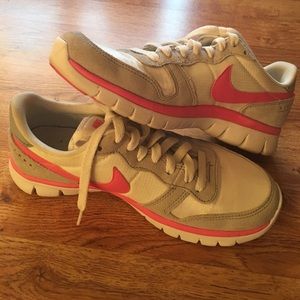 Nike casual shoes