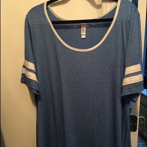 XL Lularoe Perfect Tee - NWT, only tried on.