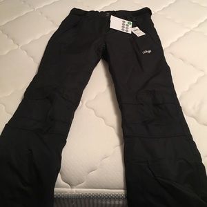 NWT✨ Black Youth Size Large snow pants!❄️🌨