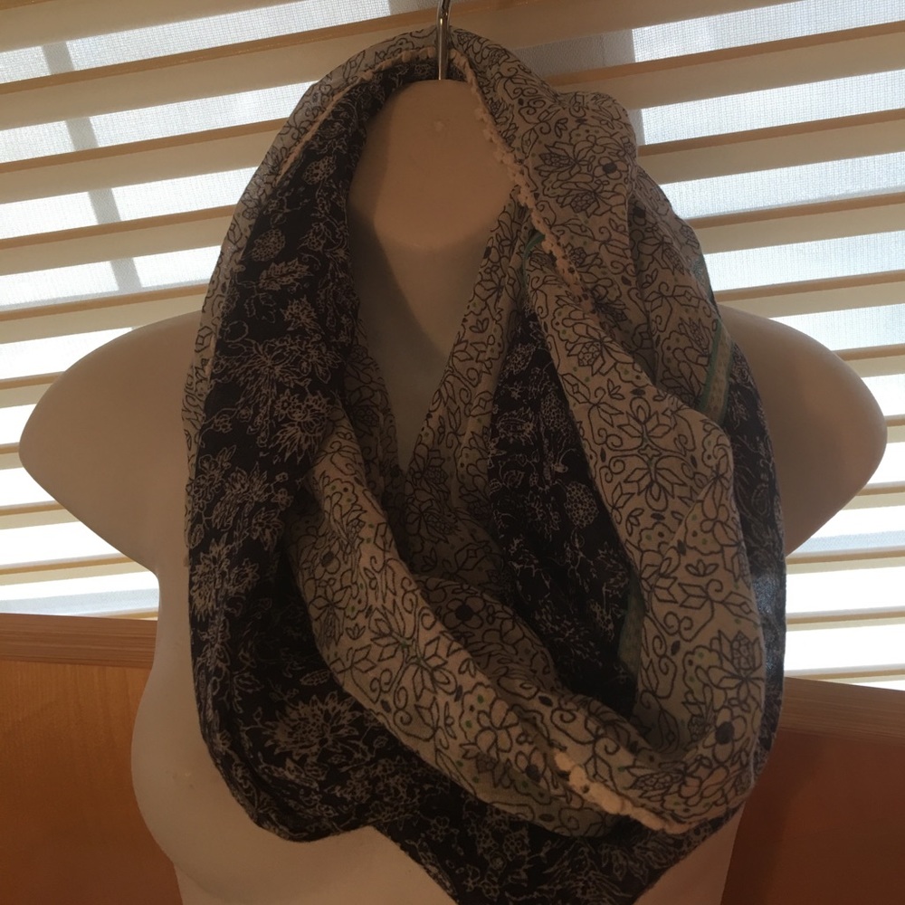 Infinity Scarf - Picture 3 of 3