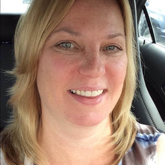 Meet your Posher, Christina - Picture 1 of 1