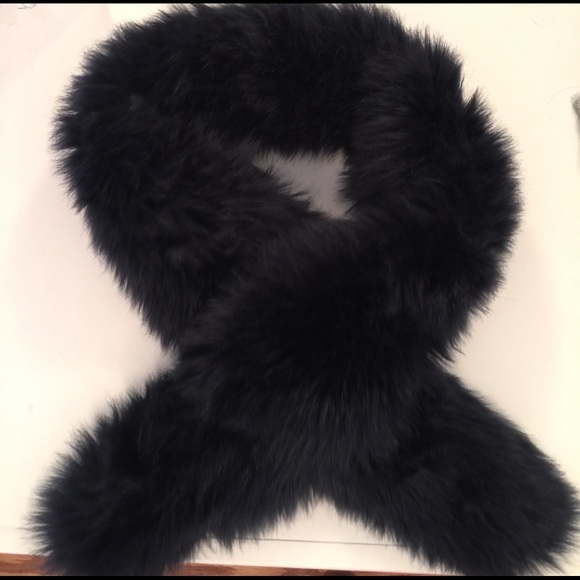 Ann Taylor Accessories - Ann taylor navy shrug scarf