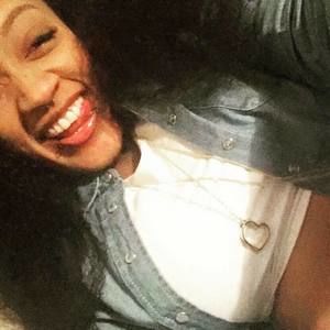 Meet your Posher, Vee