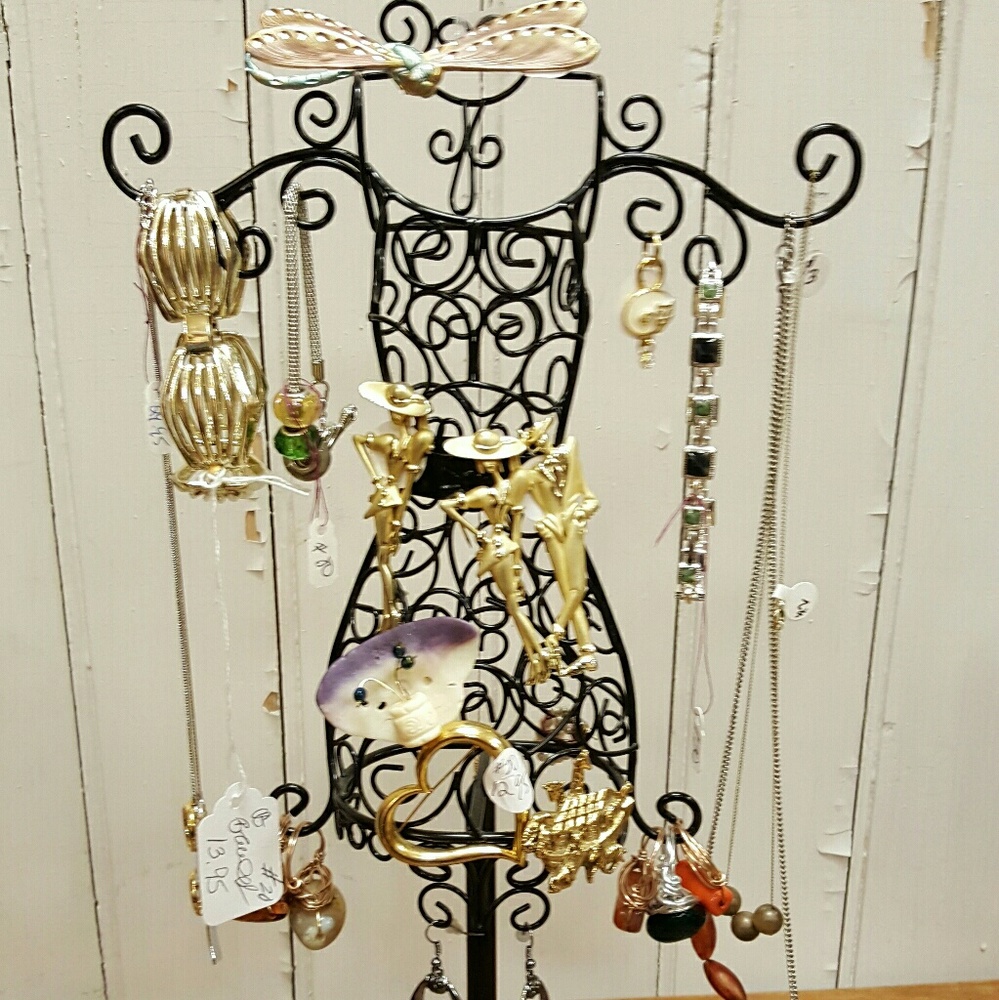 Sale On Jewelry!! Bundle and save!!