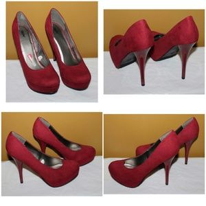 Mossimo burgundy faux suede platform heels 7.5