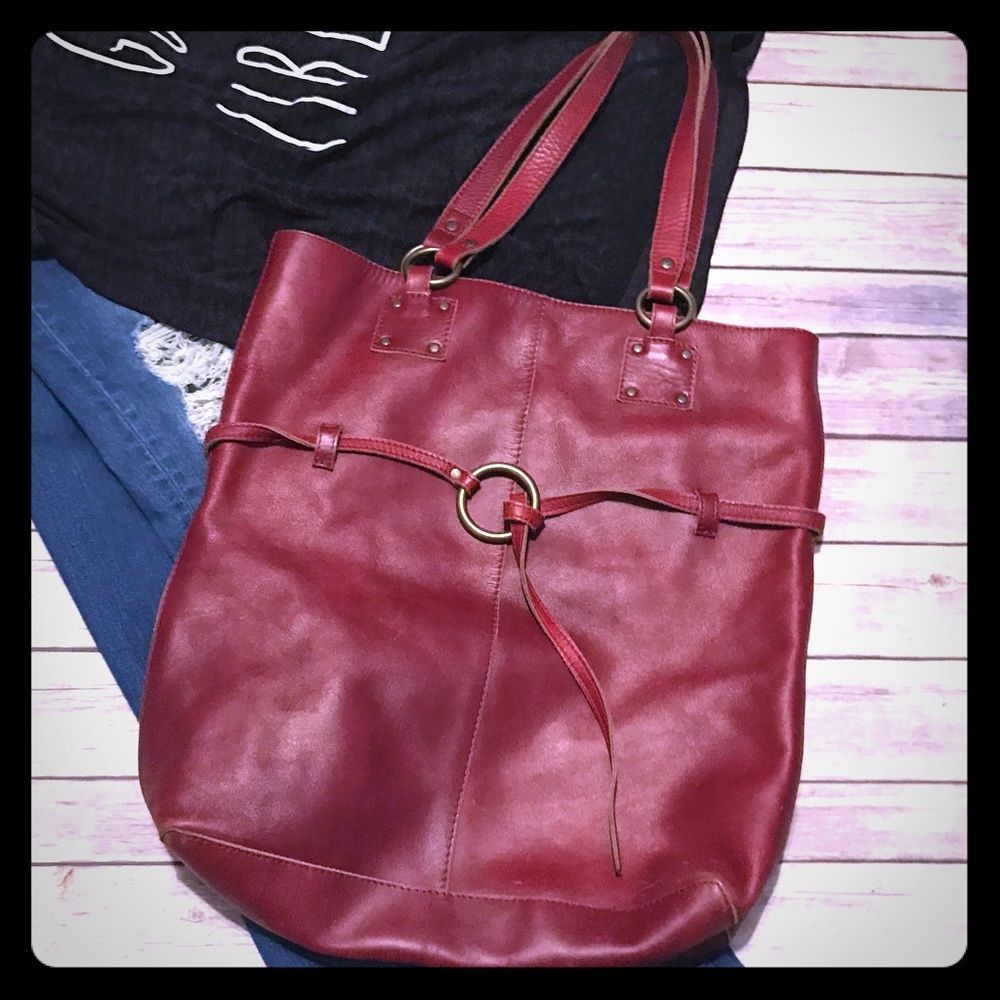 Hobo INT Leather Tote RESERVED !