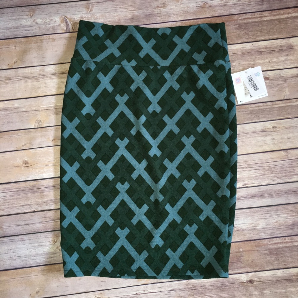 LuLaRoe Cassie Skirt!!