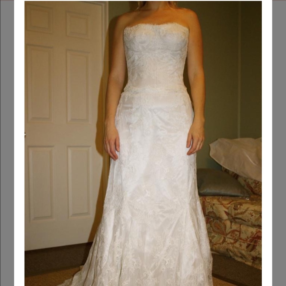 Custom made wedding dress by Modern Trousseau.