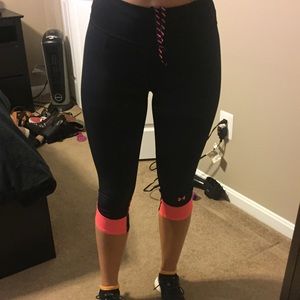 Under Armour Capri workout compression pants