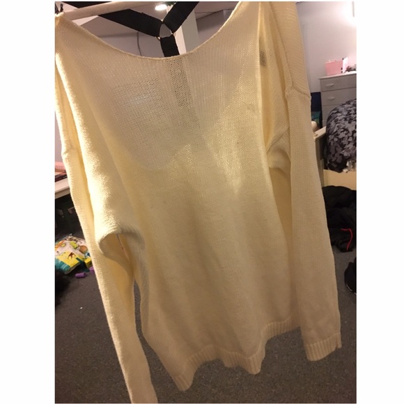 White sweater with open back and black straps - Picture 2 of 2