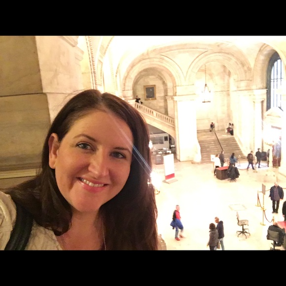 Meet your Posher, Haley - Picture 1 of 1