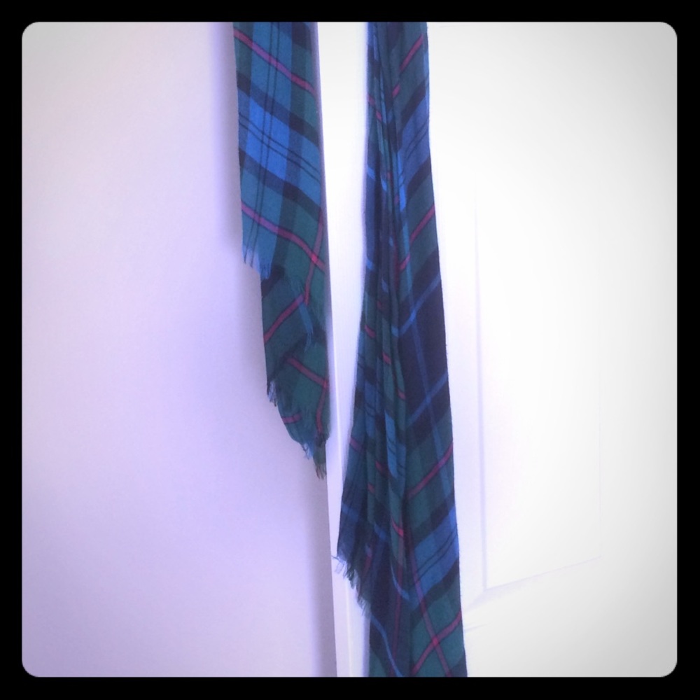 Plaid scarf