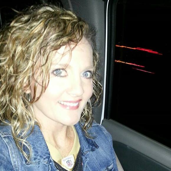 Meet your Posher, Kelli - Picture 1 of 1