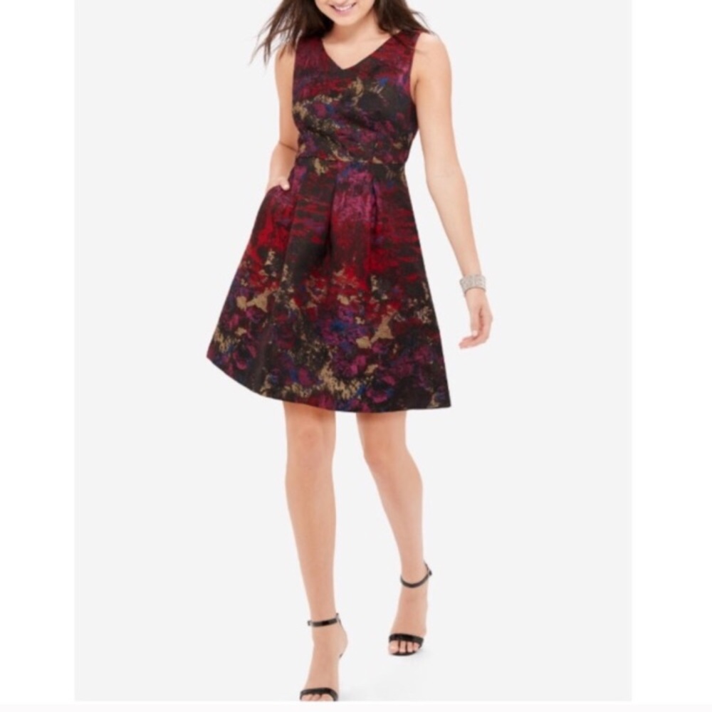 Brand new fit and flare dress! NWOT! 👗🤗🌺