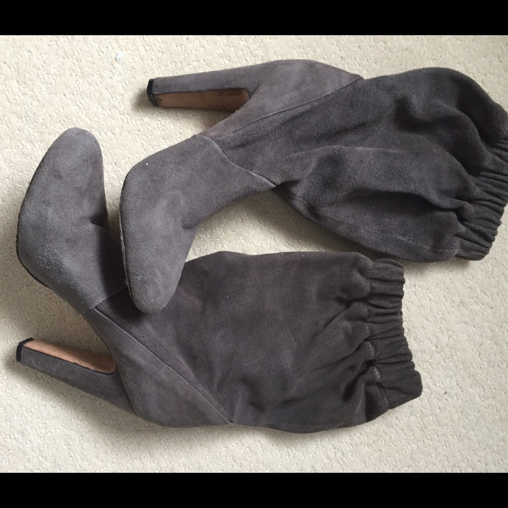 Grey slouchy boots