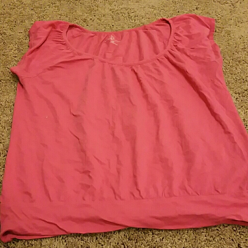 Pink tee