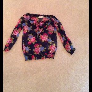 Abercrombie ruffled floral 3/4 sleeve top