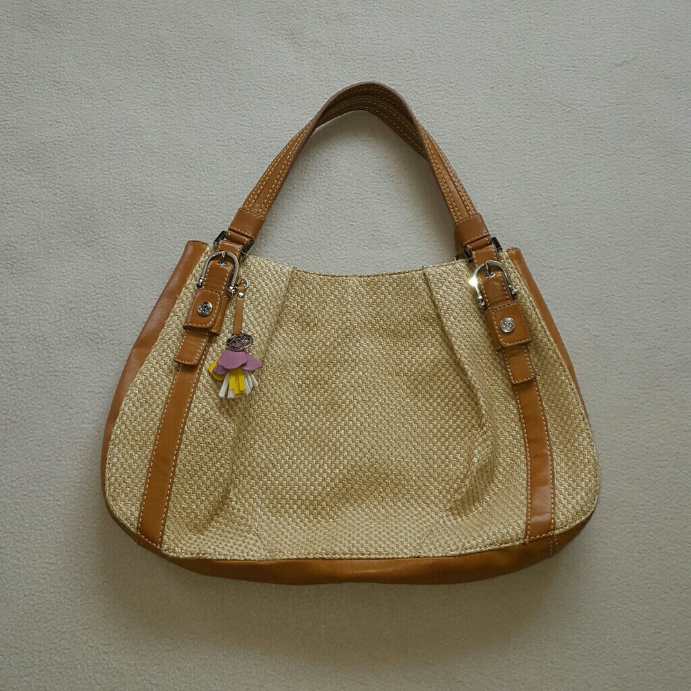 Relic bag, tan straw pattern with brown trim.