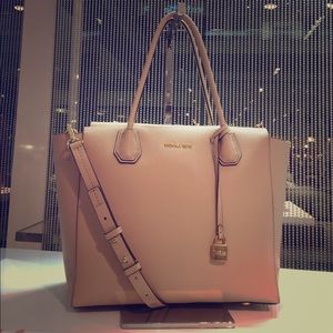 MICHAEL KORS TOP ZIP MERCER