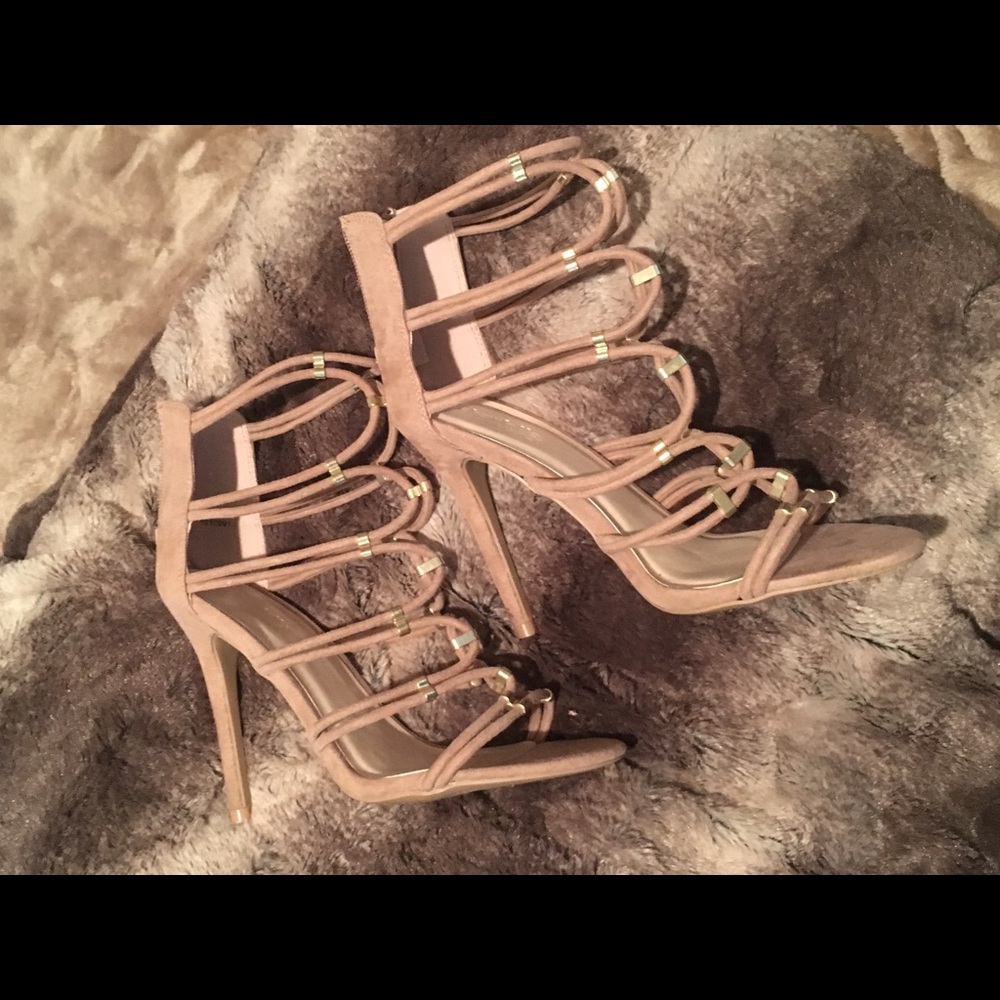 ‼️SOLD ON MERC‼️Nude Charlotte Russe heels