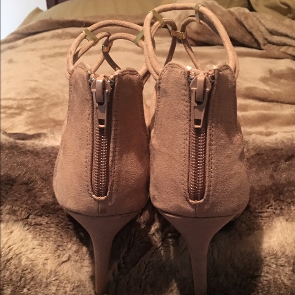 ‼️SOLD ON MERC‼️Nude Charlotte Russe heels - Picture 2 of 4