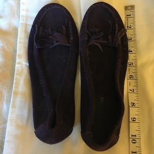 Minnetonka  purple suede moccasins size 9