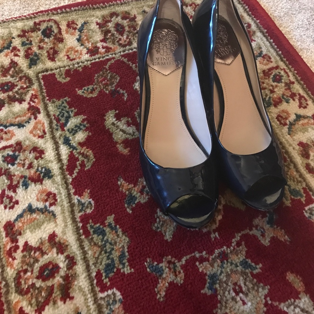 Vince Camuto navy heels
