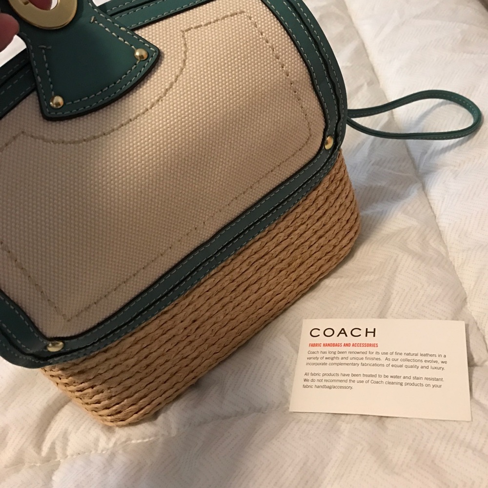 Fun Coach Wristlet - Authentic - Like New!! - Picture 4 of 4