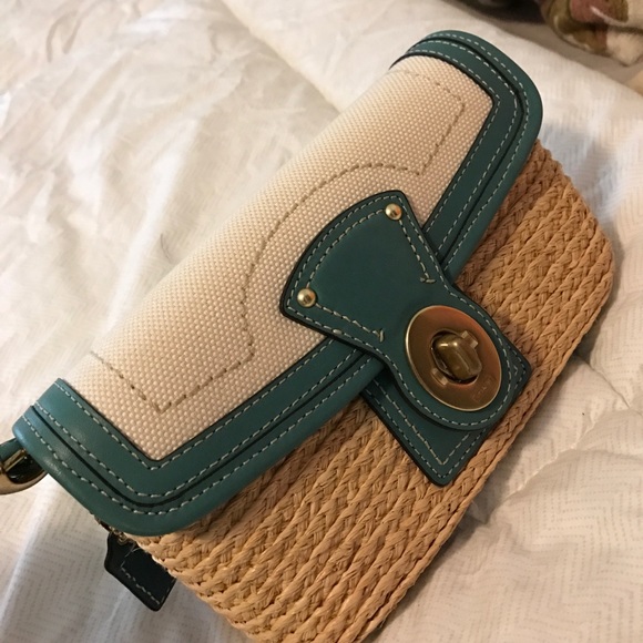 Fun Coach Wristlet - Authentic - Like New!! - Picture 2 of 4