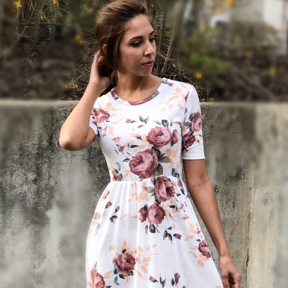 Last One! 🌸Vintage Floral Midi Dress - Picture 3 of 4
