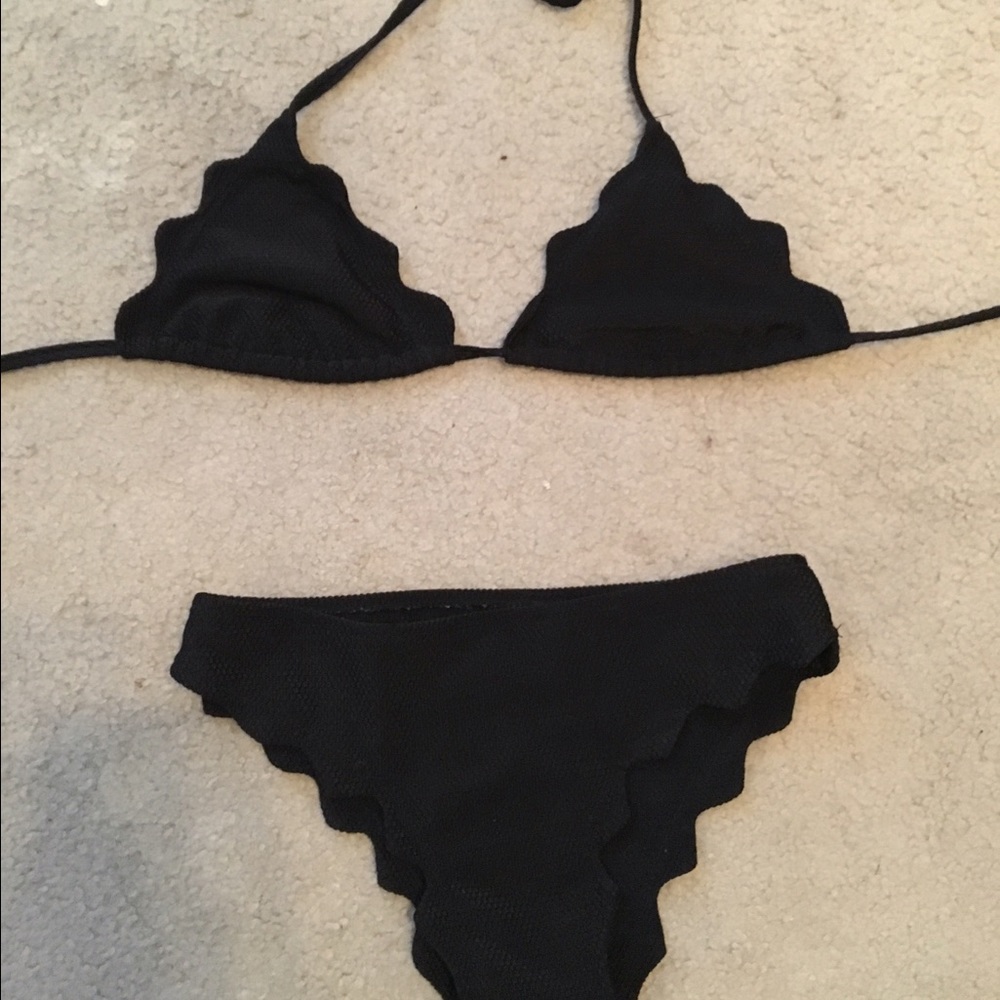 Scalloped Triangle Bikini set