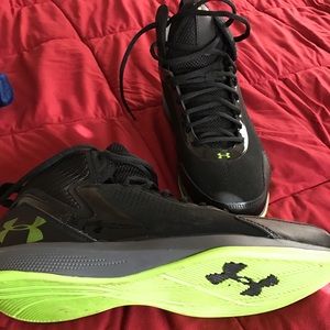 Under armour men's shoes size 10.5