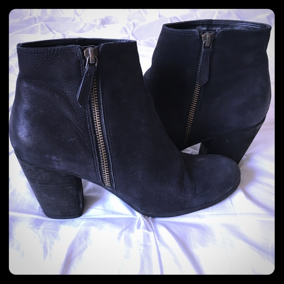 Black ankle boots - Picture 2 of 3