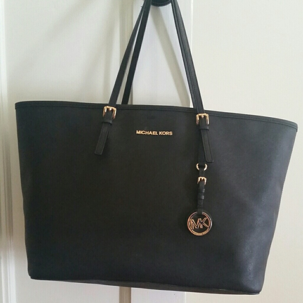 Micheal Kors Large Jet set tote