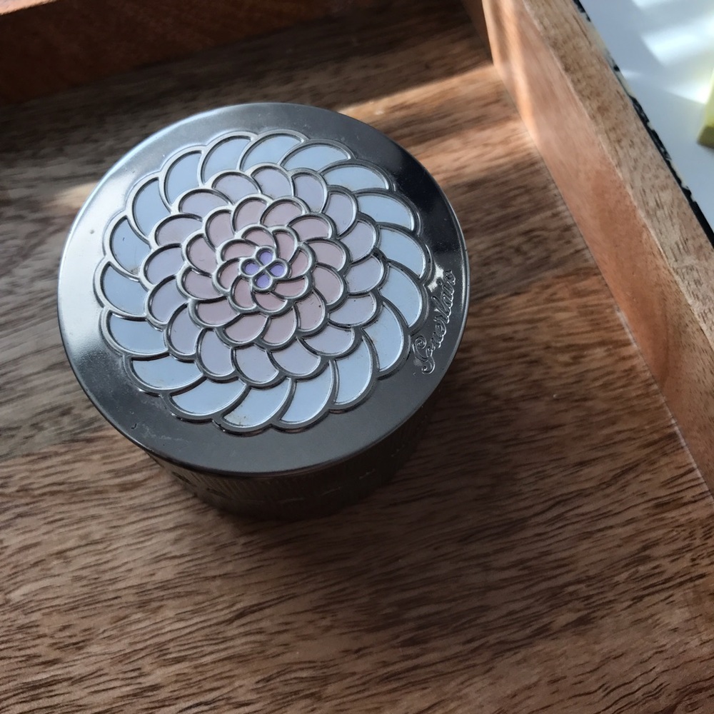 Guerlain powder pearls