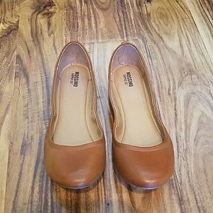 Mossimo flats, never worn (no tags)