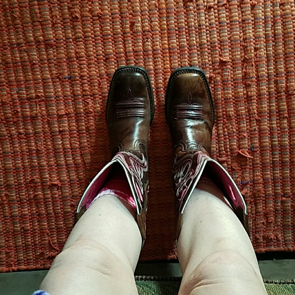 Ariat  Cowgirl Boots.  REDUCED..