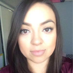 Meet your Posher, Jaqueline