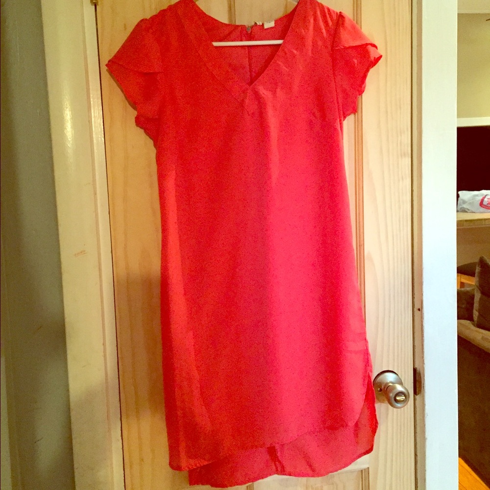 Sweet coral dress with detail sleeves