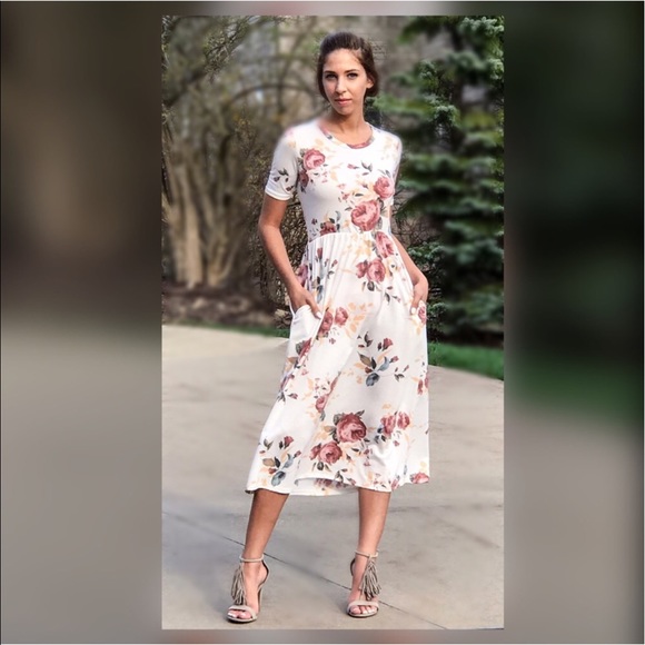 Last One! 🌸Floral Midi Dress - Picture 4 of 4