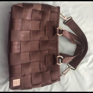 Harvey's seatbelt bag