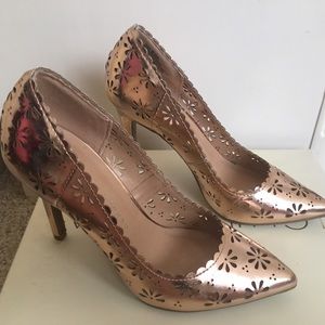 BEAUTIFUL rose gold Lauren Conrad high heels